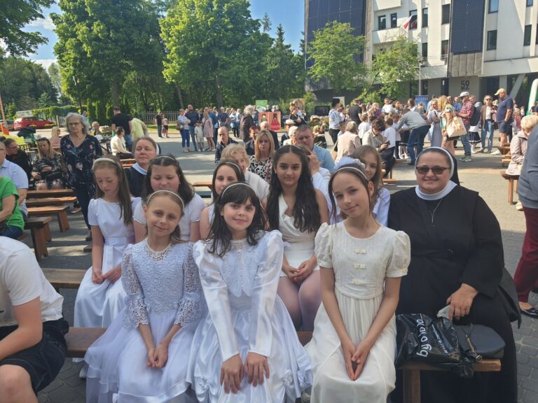 Festyn z okazji Dnia Matki i Dnia Dziecka